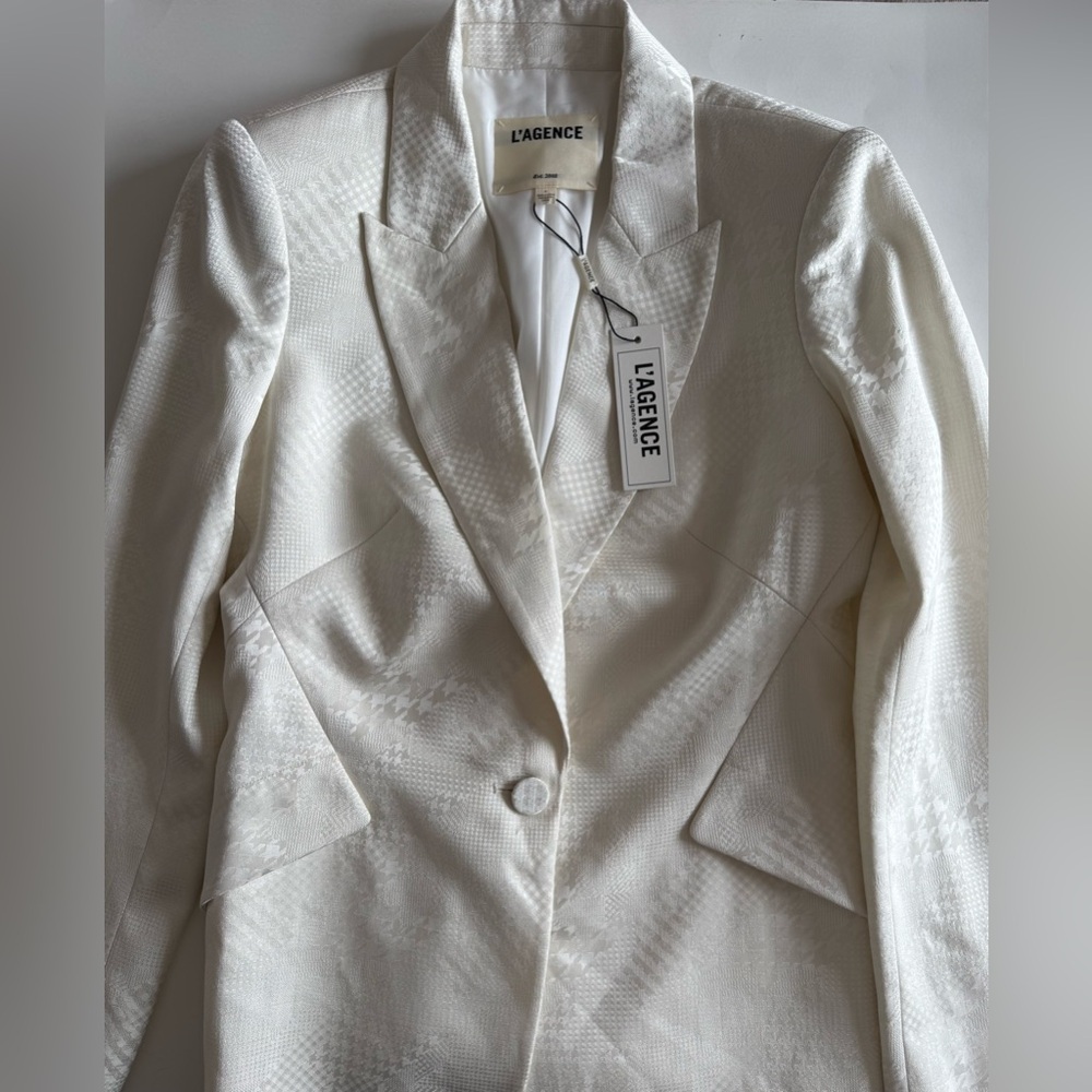 NWT L'AGENCE White Textured Blazer - Picture 3 of 5